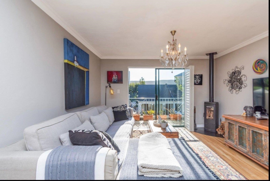 4 Bedroom Property for Sale in Vredehoek Western Cape